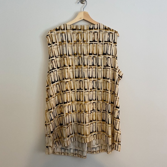Dana Buchman Sleeveless Blouse - Picture 4 of 4